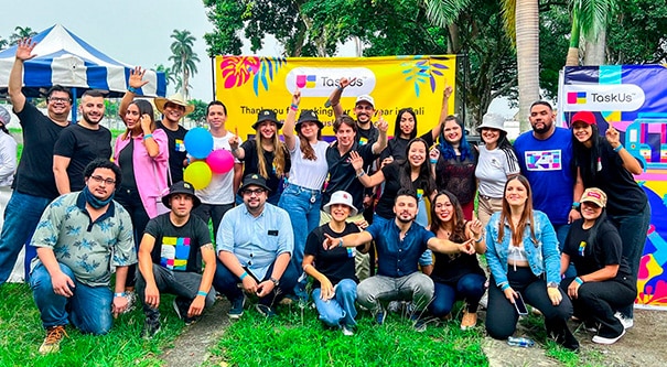 TaskUs celebra su primer aniversario en Colombia con la inauguración de su oficina